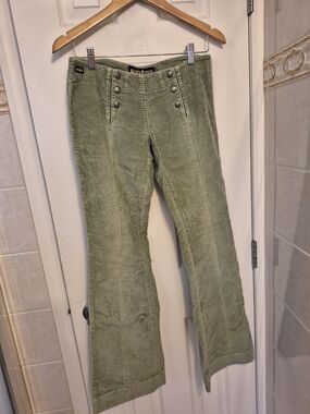 Y2K/2000's dish Brand Olive Green Cord Flares with Button Detail - LOW RISE!